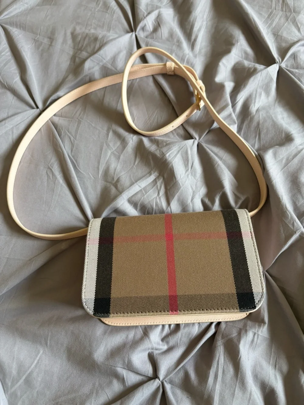 Burberry Beige and Nova Check Crossbody Shoulder Bag - Picture 3 of 5